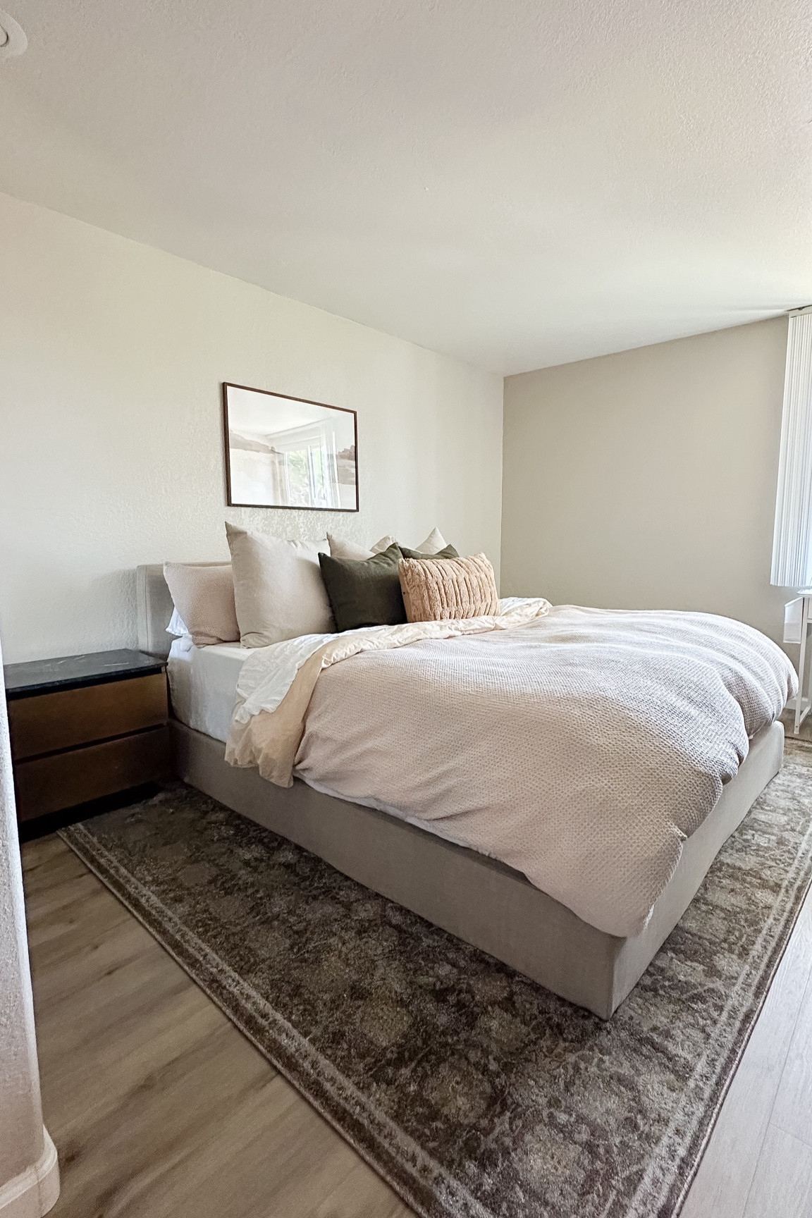 Bedframe is SoftFrame Design in Toast

#LTKHome