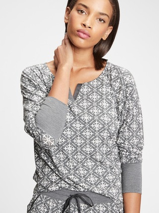 Related CategoriesTopsPantsShortsNighties & DressesSetsRobes | Gap (US)