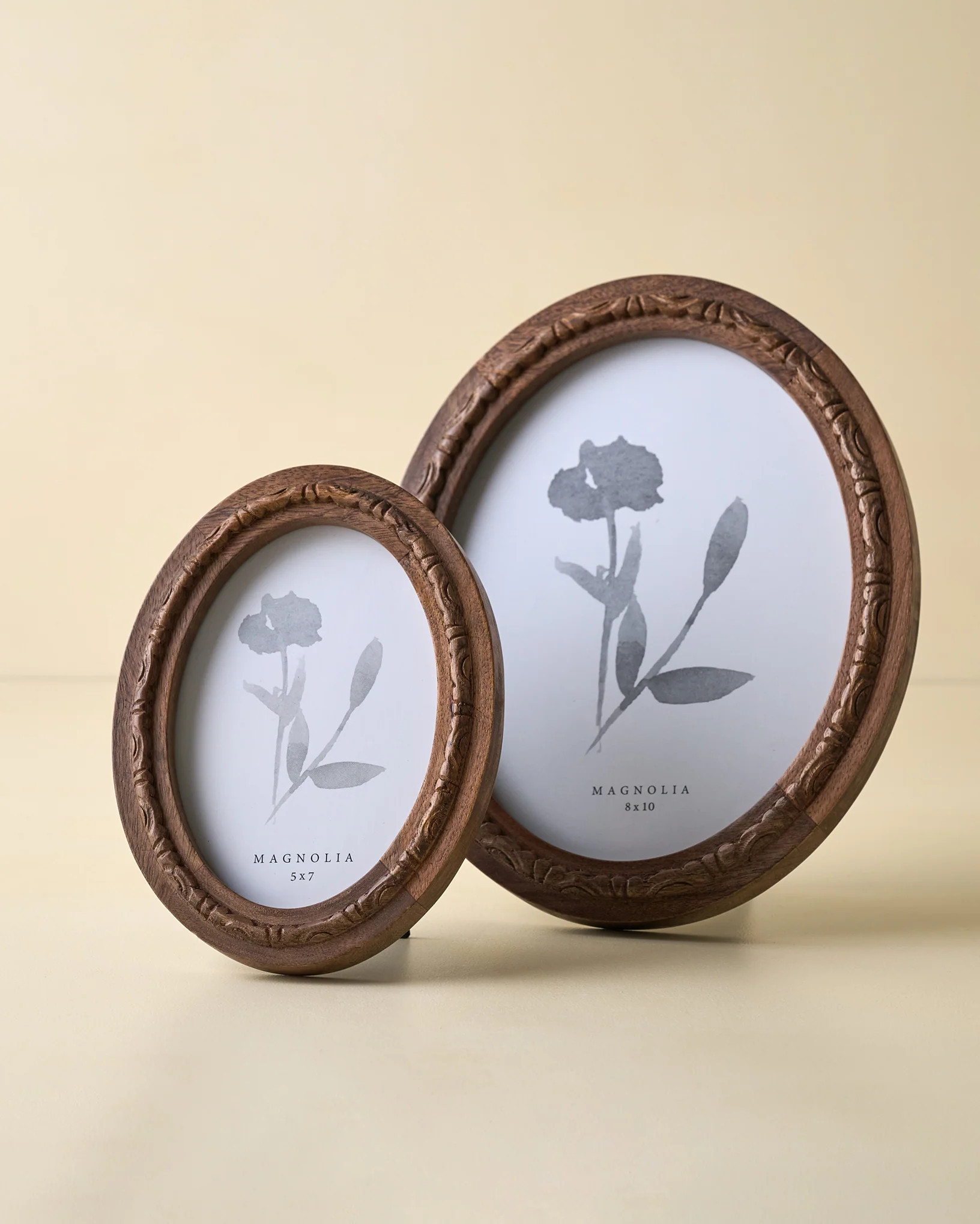 Caroline Carved Wood Oval Photo Frame | Magnolia