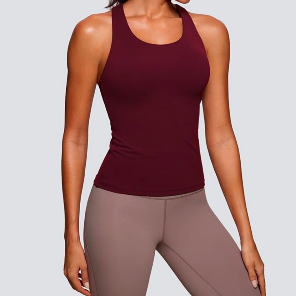 Bought this workout tank in a Large. Fits perfectly. I’m 38C and usually wear a large in most tanks and tops
*padded*. NO BRA needed! (Cannot see the pad lines)

#LTKMidsize #LTKSaleAlert #LTKFitness