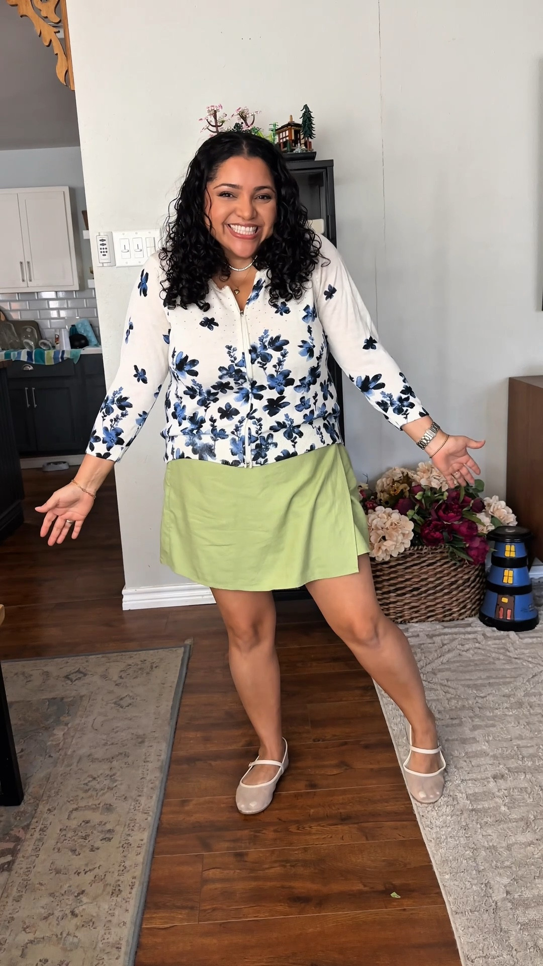 One skort, three ways… because versatility is the real fashion hack!

If you’re looking for an affordable staple piece that actually works for multiple occasions, let me introduce you to this green skort from Old Navy! ✨ Whether you’re dressing up for brunch, keeping it casual for errands, or styling an effortless everyday look, this one piece does it all.

And the best part? Old Navy is size-inclusive, so no matter your body type, you can find a fit that works for YOU!

Which look is your favorite—1, 2, or 3? Let me know in the comments! ⬇️

#LTKMidsize #LTKPetite #LTKSeasonal