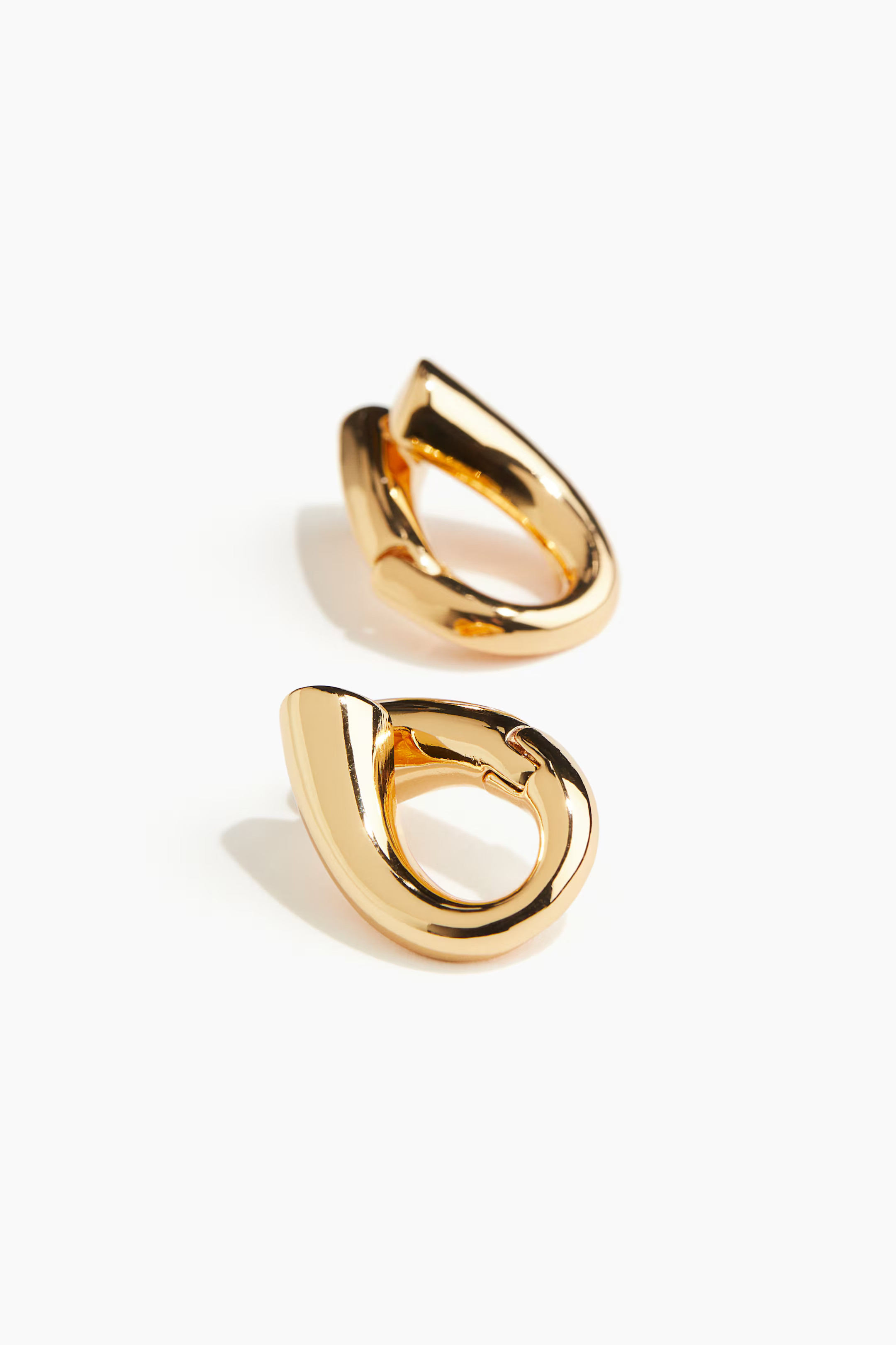 Gold-plated hoop earrings | H&M (UK, MY, IN, SG, PH, TW, HK)