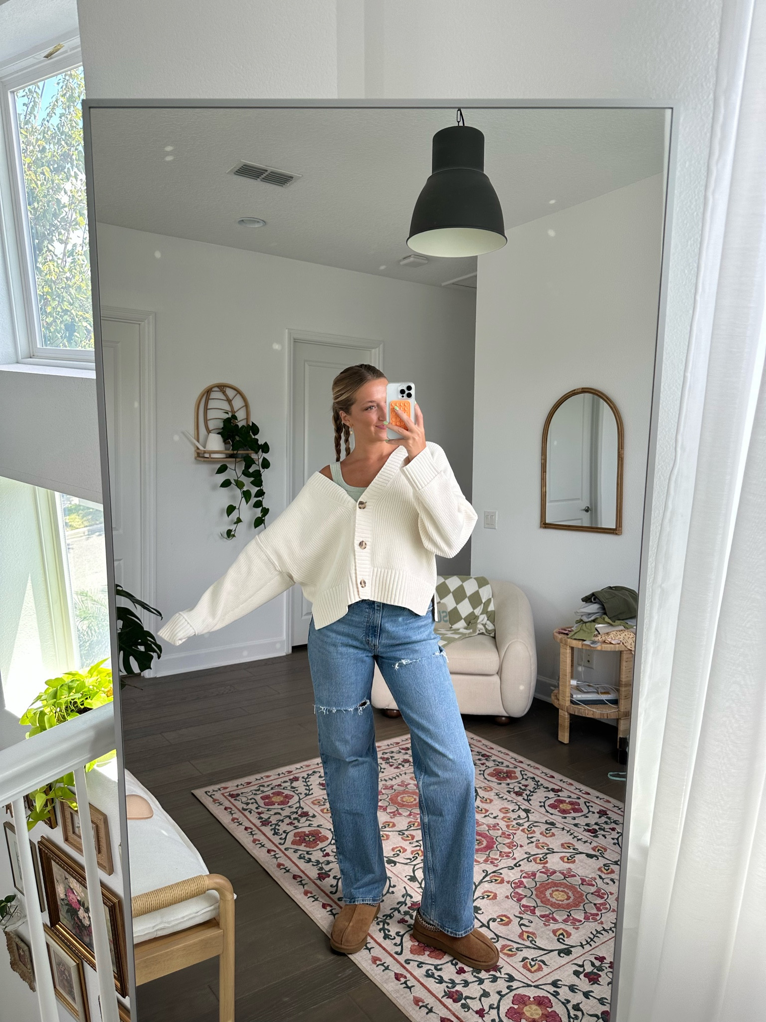 New seasonal outfits 🤎
Cardigan: XL
Jeans: Size 6
X tall 
Medium destroy  

#LTKSeasonal #LTKstyletip #LTKmidsize