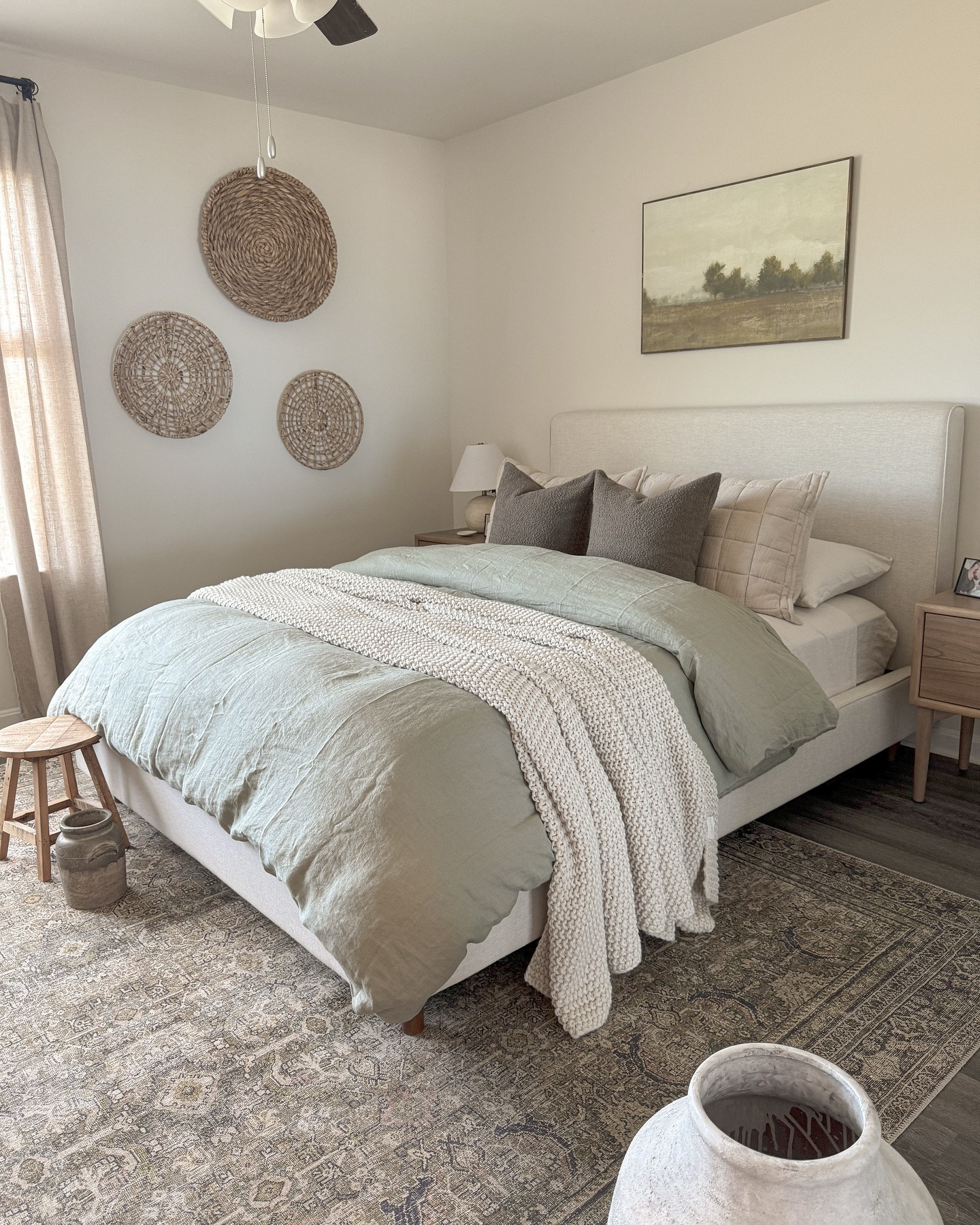 Bedroom Views of 2024 ✨ Comment “INSPO” for links!!

& to think, it doesn’t even look like any of these now 😂🙈 ya girl needs to get some updated photos for y’all!!

Follow along for inspiration to update your spaces this year @kaitlynmackenzee 🤎 

#beddingdecor #cozybedding #cozyhome #neutralhome #makethebed #bedroomstyling
#boujeeonabudget #bedding #bedroomrug #homegoals