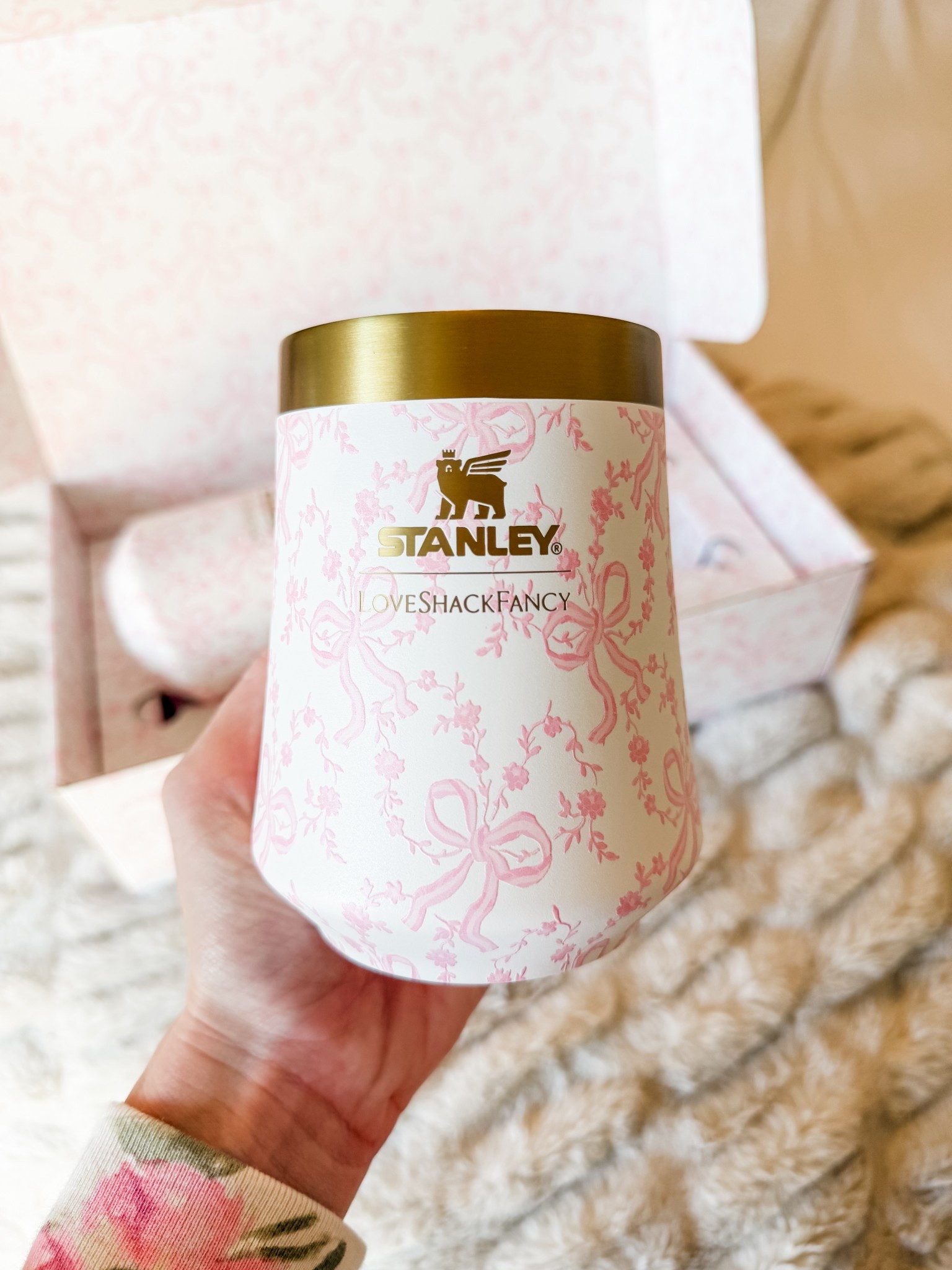 LoveShackFancy LSF wine tumbler with pink bows

#LTKOver40 #LTKfoodie #LTKValentine