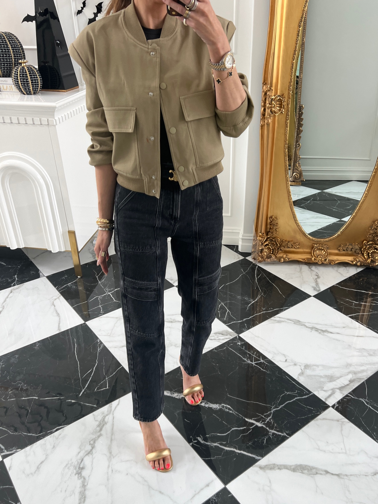 Wearing a small in jacket and size 25 in jeans. 

Fall fashion, fall outfit, bomber jacket, cargo jeans, cargo pants, black denim, black cargo pants, Emily Ann Gemma 

#LTKstyletip
