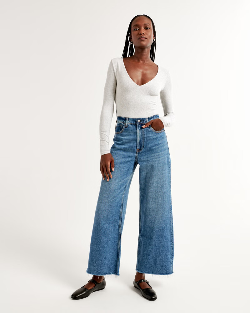 Long-Sleeve Cotton-Blend Seamless Fabric V-Neck Bodysuit | Abercrombie & Fitch (US)