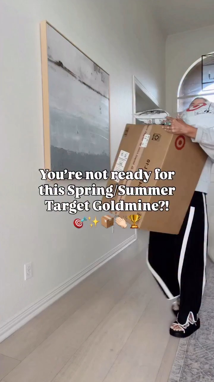 🤍 SCROLL TO SHOP 🤍

HOLY TARGET 🎯 HAUL 😍‼️📦

Coming in clutch for EVERY activity : beach, church , sporting events or daily mom life. 

Comment ME for the 🔗 

Commissionable Links. Thank you for being here and shopping my links 🛍️

https://liketk.it/6b7aw