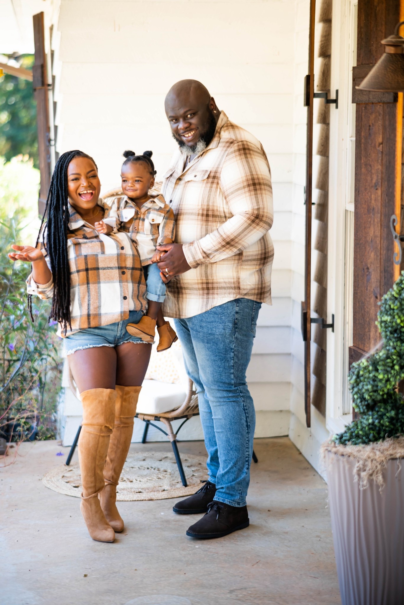 We doing Fall Family Photos this week and the theme is COWBOY!!! 

I can’t wait to share how cute we look, brown tones, fringe jackets, boots, and cowboy hats for the whole crew!! I’ve linked ALL of our looks so you can shop the full looks and twin with your family this fall!! 



#FallFamilyPhotos #Familyfashion #FallFashion #FamilyPhotoOutfits #CowboyStyle #WesternVibes #FallOOTD #MomLife #FamilyLooks #familyphotos #shoppingwithpriiincesss #contentcreator #atlantacontentcreator #atlantablogger 

#LTKSeasonal #LTKKids #LTKFamily