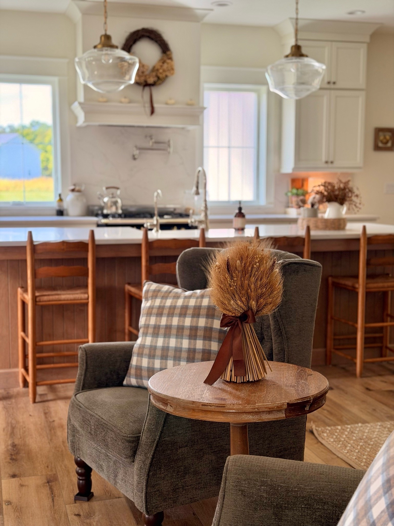 How perfect is this wheat sheath?😍🌾 I linked a similar one!

#LTKHome #LTKSeasonal