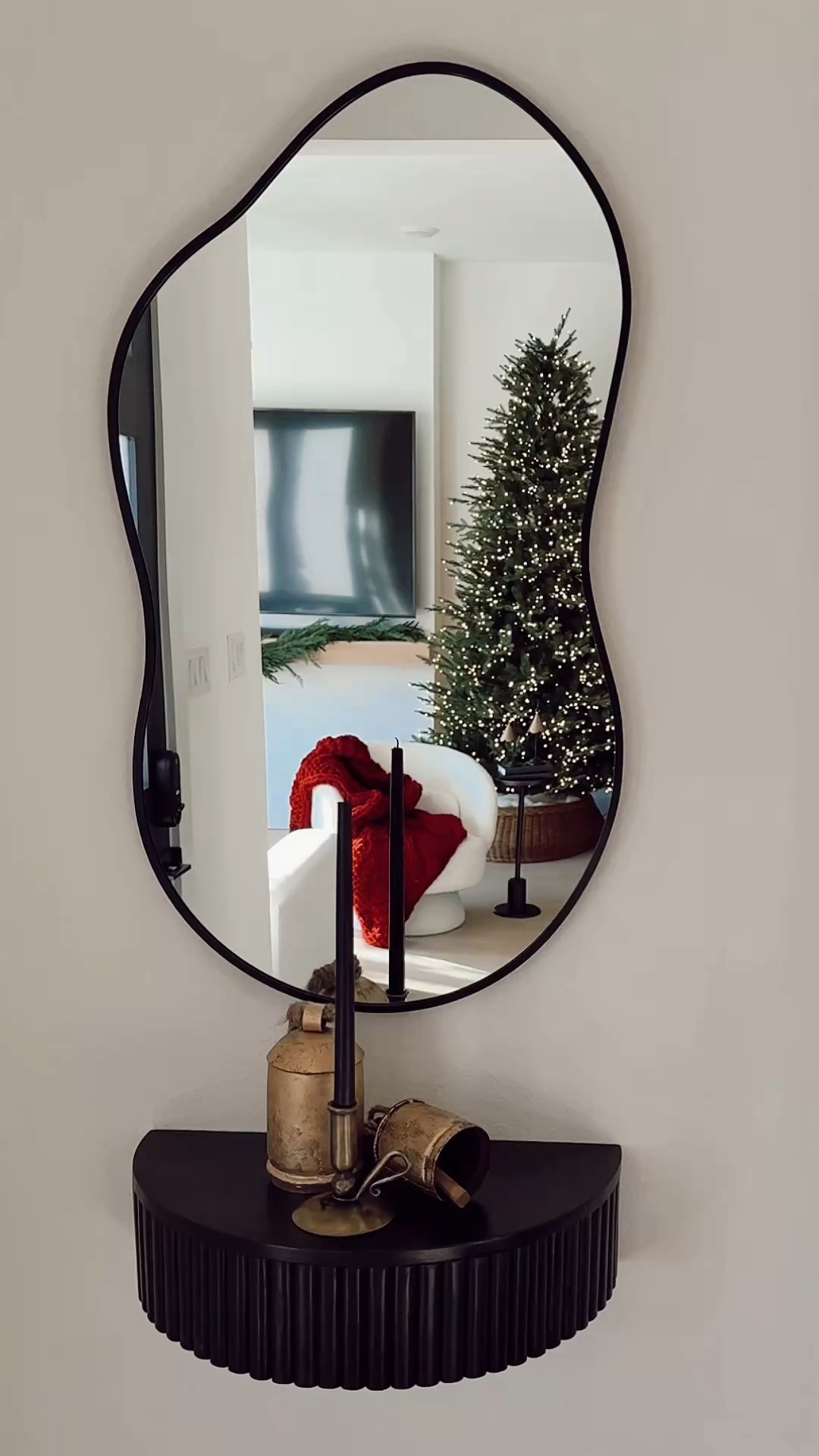 Small holiday entryway vibes with Wayfair!
#wayfair #homedecor #holidaydecor #entryway #bells #christmastree

#LTKHoliday #LTKHome #LTKSeasonal
