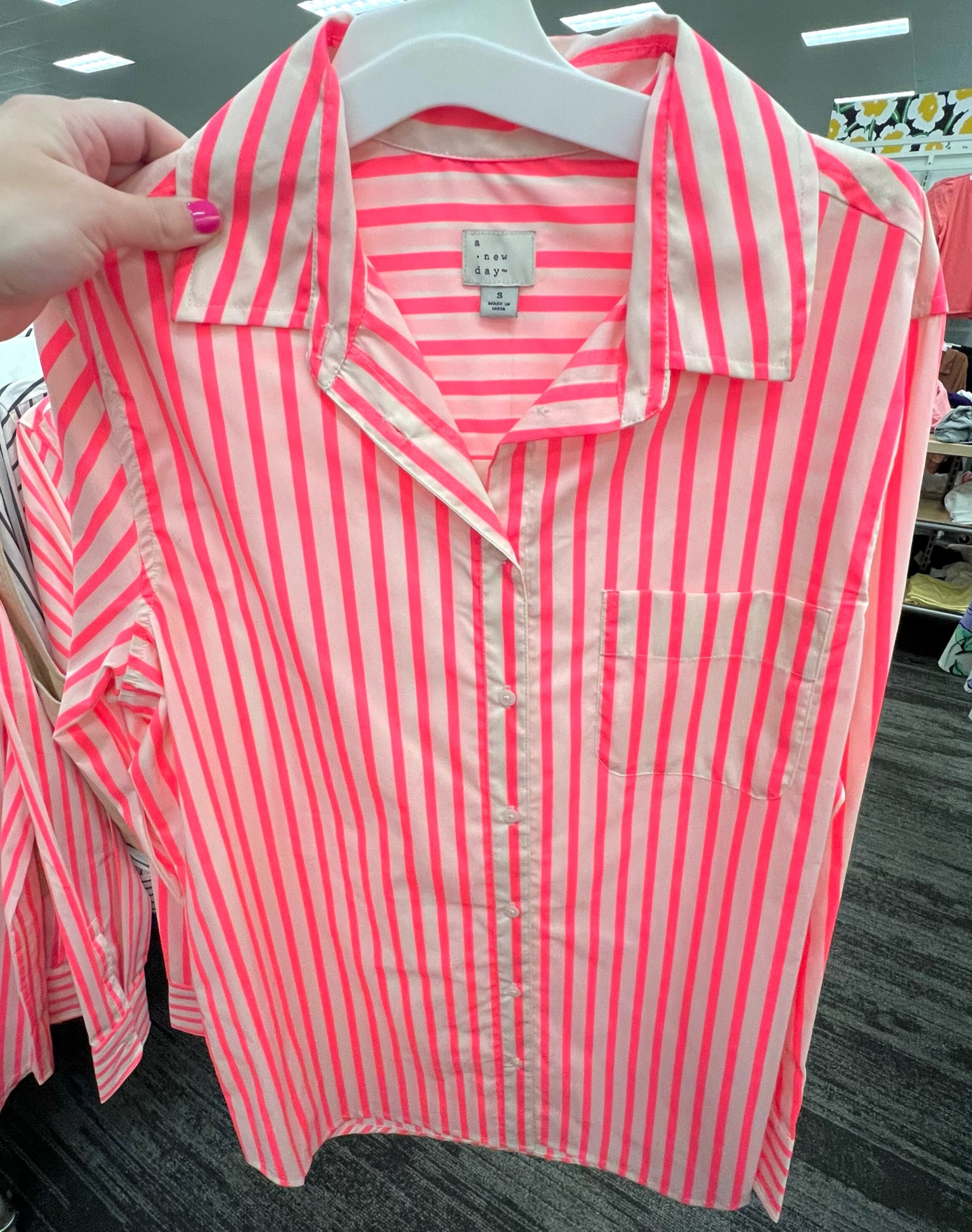 The perfect shirt for spring! Only $25

#LTKfindsunder50 #LTKtravel #LTKSeasonal