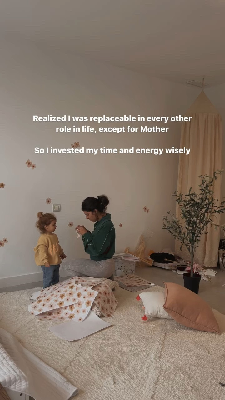 This is your sign to prioritize wisely 🩷 #momssupportingmoms From playful vibes to chic organization, every little detail counts! Swipe for all the cozy decor inspo 🖤 #NurseryGoals #BabyRoomDecor #CozyVibes #NurseryInspo

#LTKFamily #LTKHome #LTKBaby