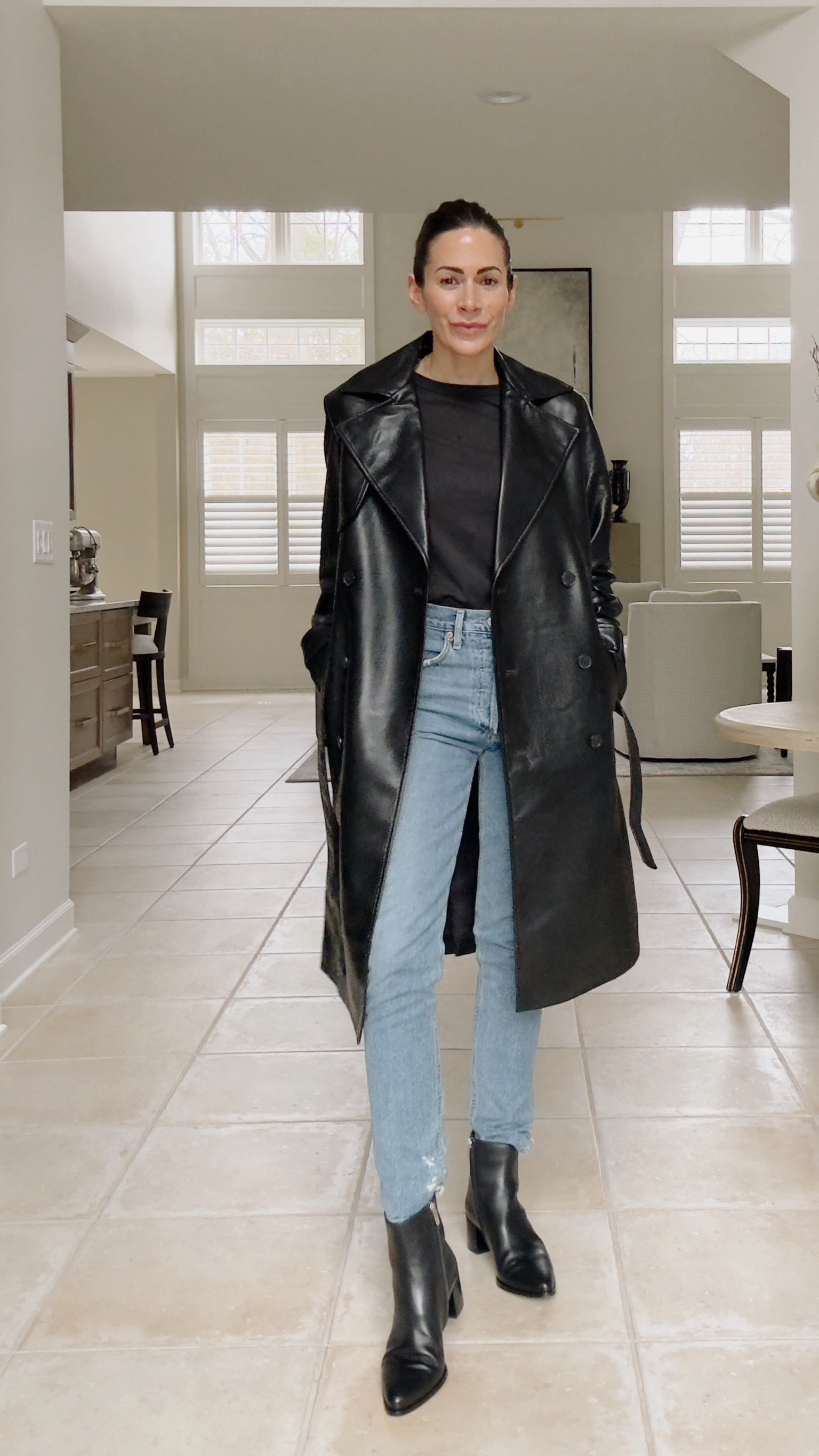 Classic and chic for winter 🖤 A black leather trench elevates even the simplest outfit. Styled with my favorite straight-leg jeans and pointed-toe boots for a polished look. Perfect for casual days or evening outings. Shop the look below!

🖤 Coat: xxs runs large
👖 Jeans: 25 (old)
👢 Boots: 7.5 tts
🖤 Top: xs

#OOTD #WinterStyle #EffortlessChic #LTKStylist

#LTKStyleTip #LTKShoeCrush #LTKSeasonal