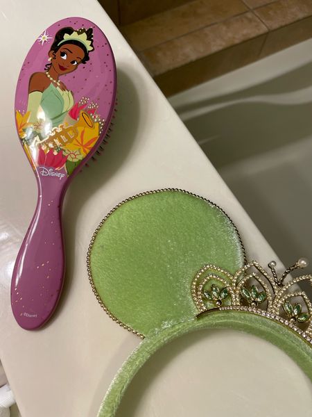 Disney Princess Tiana wet brush. Princess and The Frog  