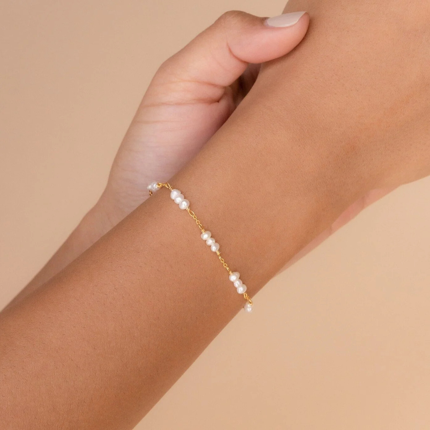 Hali Pearl Station Bracelet | Caitlyn Minimalist