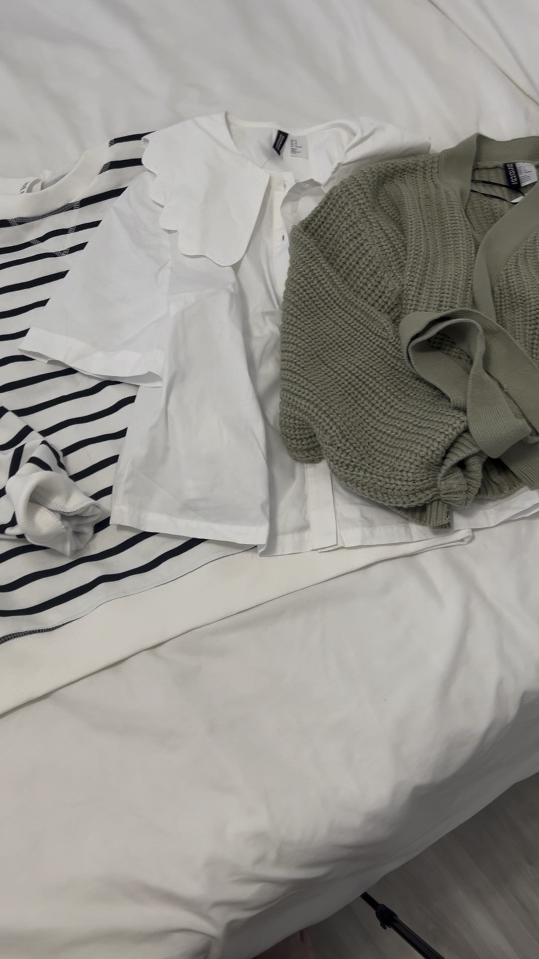 h&m fall haul 🍂🫶🏻

fall outfit 
fall outfits
striped sweater
stripes
mom outfit
mom fit
mom style
sahm
working mom 
cardigan
wrap cardigan
poplin
poplin collar
oversized sweatshirt
oversized sweater

#LTKstyletip #LTKSeasonal #LTKfindsunder50