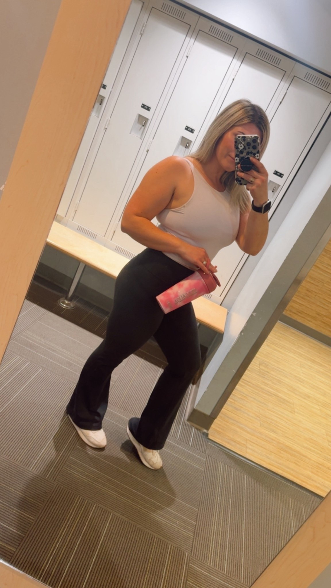 When you finally give flared pants a chance - new obsession 😍😍

#LTKcanada #LTKcurves #LTKfitness