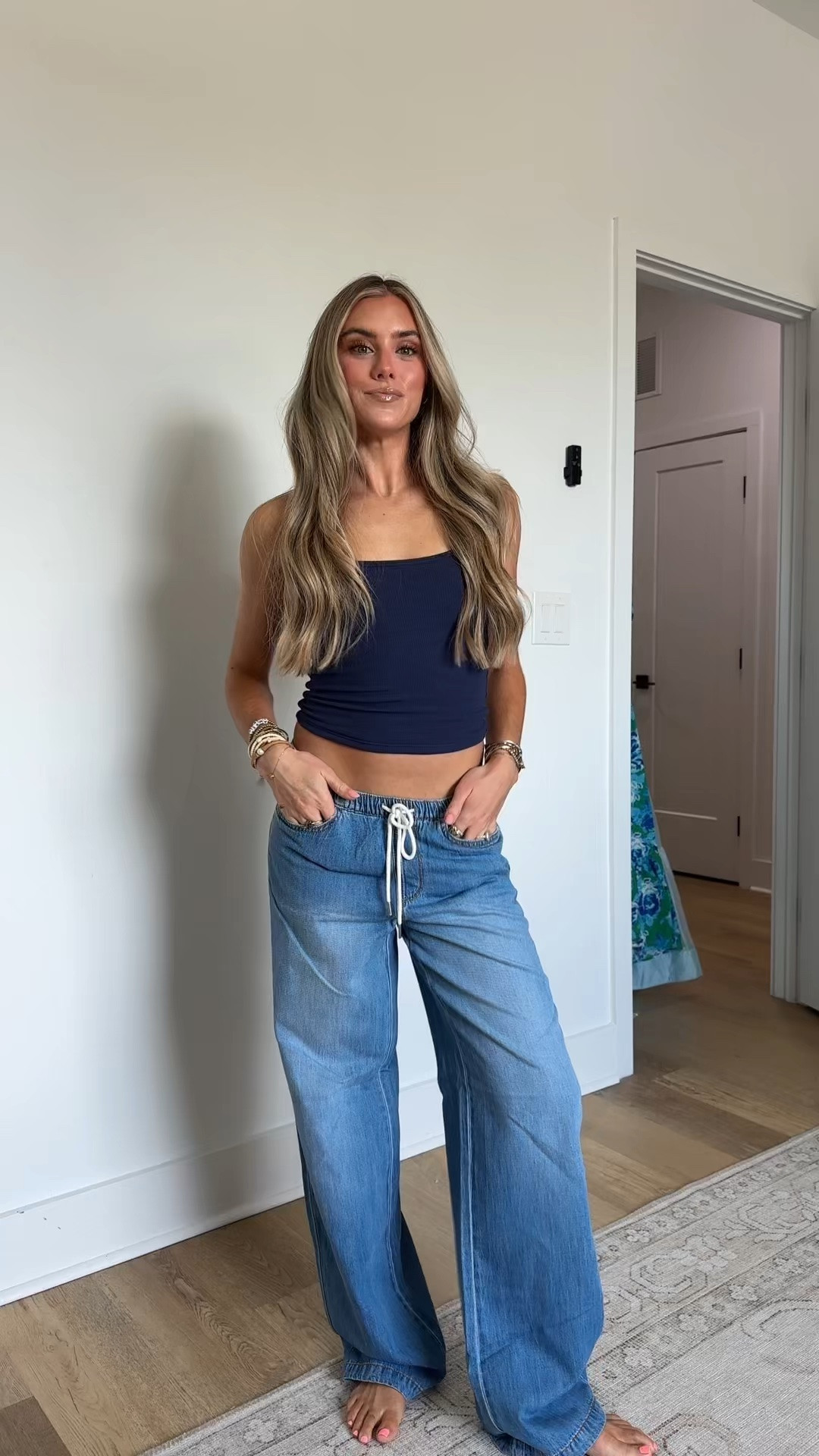 @hm size xs Loose-fit pants in soft denim made from a cotton and lyocell blend. Elasticized, drawstring waistband, front pockets, and back pockets. Wide legs

#LTKootd #LTKSaleAlert #LTKTravel