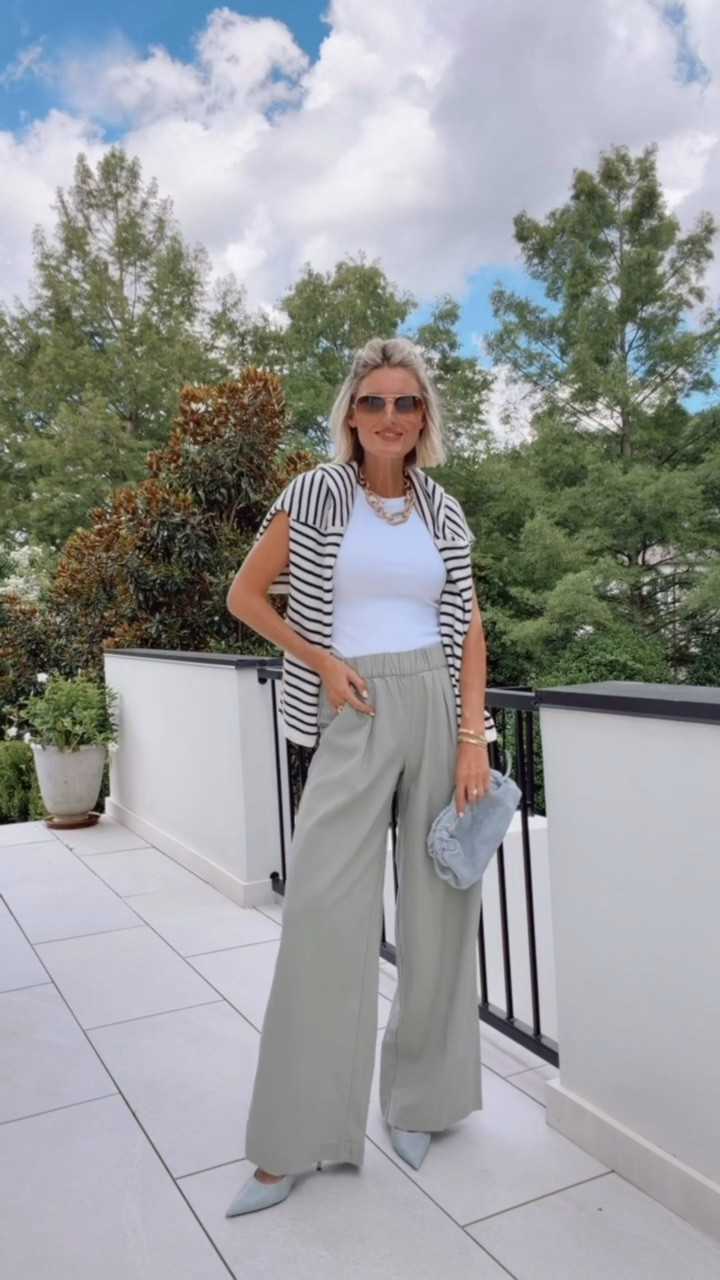 These pants are so comfy & so chic! I love this olive green color! Wearing S in the tank & XS in the pants.

Loverly Grey, Amazon find, Amazon fashion, Target find, Target fashion, affordable outfit ideas

#LTKootd