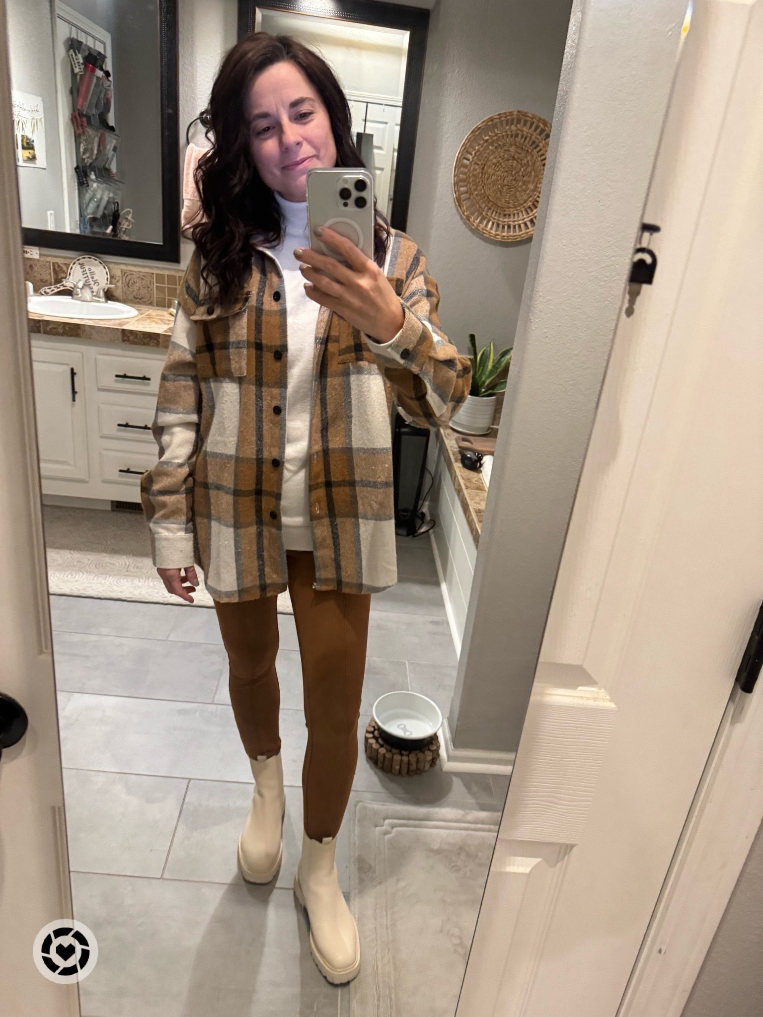 This viral shacket is always a fave ♥️

#LTKFindsUnder50 #LTKStyleTip #LTKSeasonal