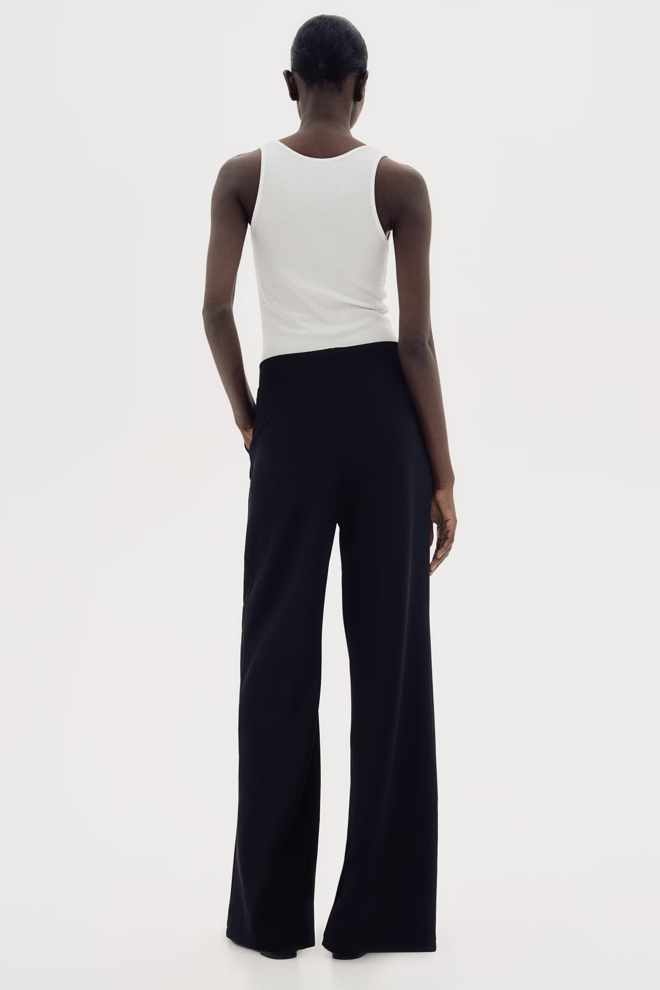 High-waist Dress PantsNot saved to favorites$24.99Color:BlackSelect size   XXS    XS  Out... | H&M (US + CA)