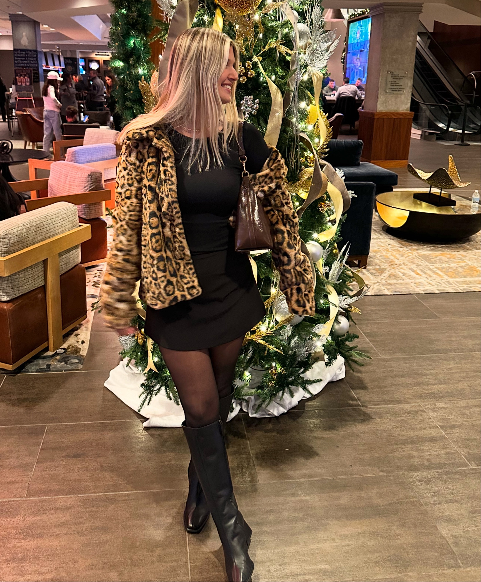 Cutest winter outfit! 

#LTKSeasonal #LTKHoliday #LTKStyleTip