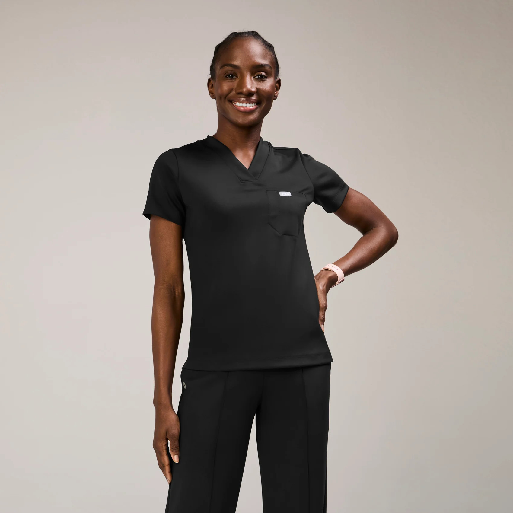 Sona FORMx Slim V-Neck Scrub Top™ | FIGS