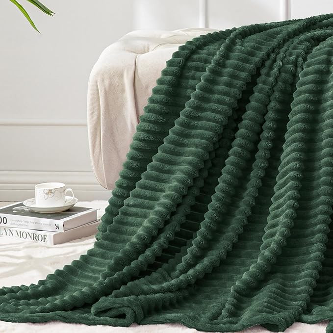 BEDELITE Fleece Throw Blanket for Couch – 3D Ribbed Jacquard Soft and Warm Decorative Fuzzy Bla... | Amazon (US)
