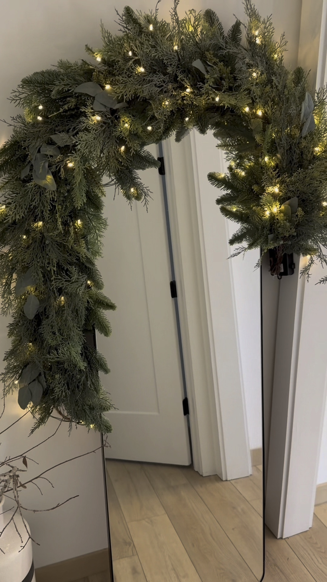 Love it so much I’m ordering another. Battery operated and has a timer. Also, 30% off right now.


Christmas garland/ holiday garland/ modern farmhouse decorations/ minimal Christmas decor 

#LTKSeasonal #LTKHoliday #LTKhome