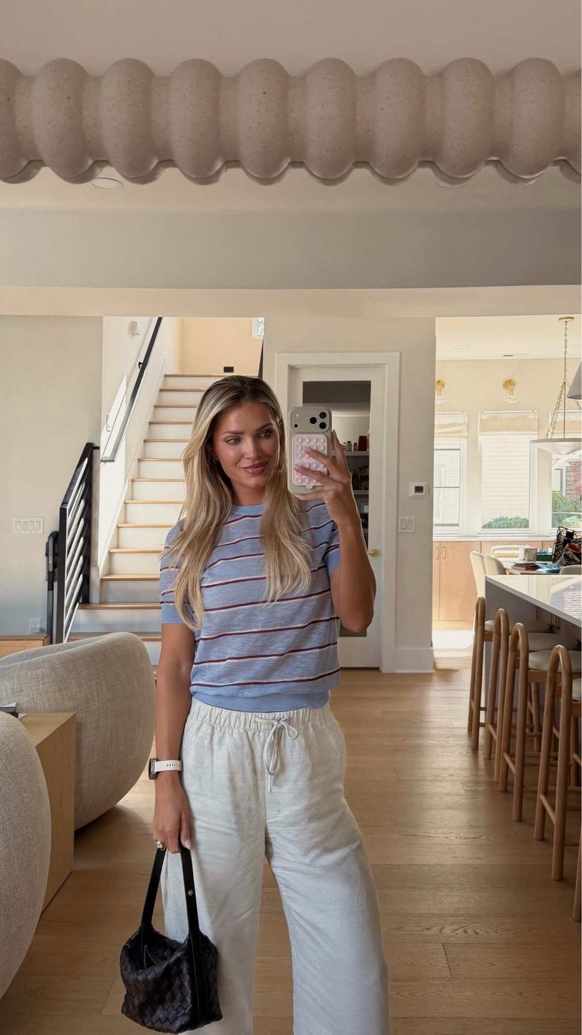 Sunday fit! I love these pants and have them in sooo many different colors. Size small!
