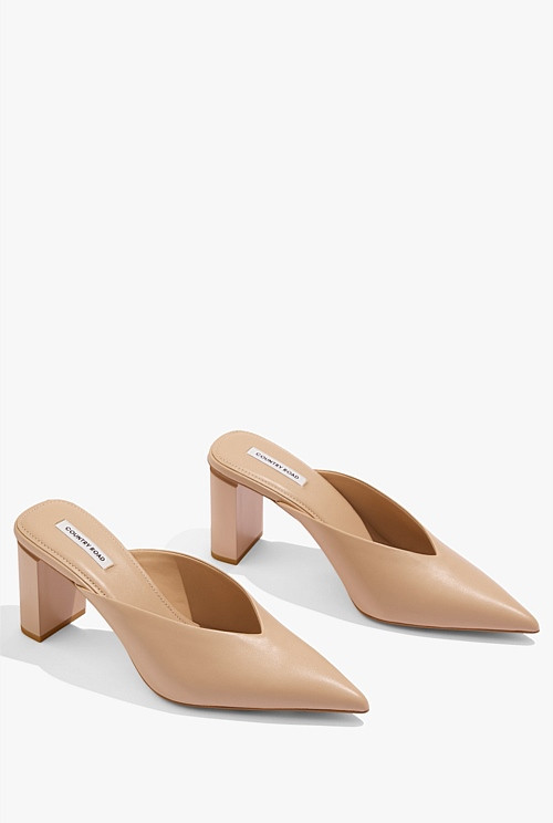 Klara Heel | Country Road
