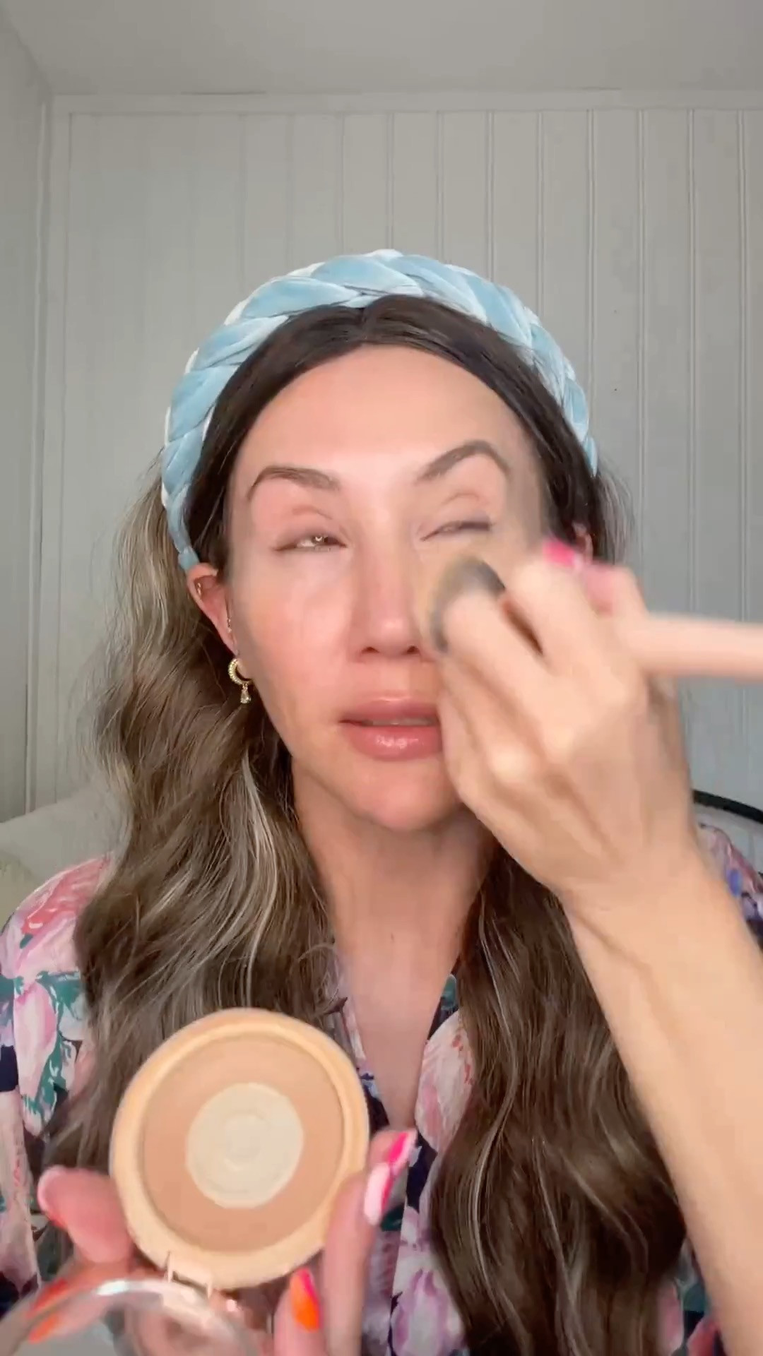 the skin tint with peptides that blurs pores and fine lines for a soft focus natural matte finish — buildable light to medium coverage, 12 hour wear and works beautifully on oily and mature skin. the no foundation foundation everyone is switching to.

#lauramercier #skintint #nomakeupmakeup #matureskinfoundation #peptides
laura mercier tinted blur balm skin tint with peptides

laura mercier tinted blur balm skin tint worth buying ulta 2026, best skin tint that blurs pores and fine lines for mature and oily skin, no foundation foundation with peptides for 12 hour wear 

 #LTKBeauty