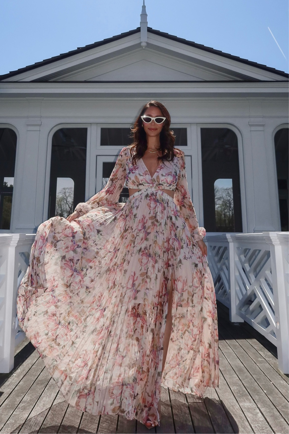 I am so excited to be partnering with @LTK to launch my shop! At my LTK, you can shop my style, beauty picks, & everything in between! 💓

This dress is the perfect floral dress that every girl needs this summer! Chic, fun, and flowyyy! 

#LTKstyletip #LTKbump #LTKbeauty