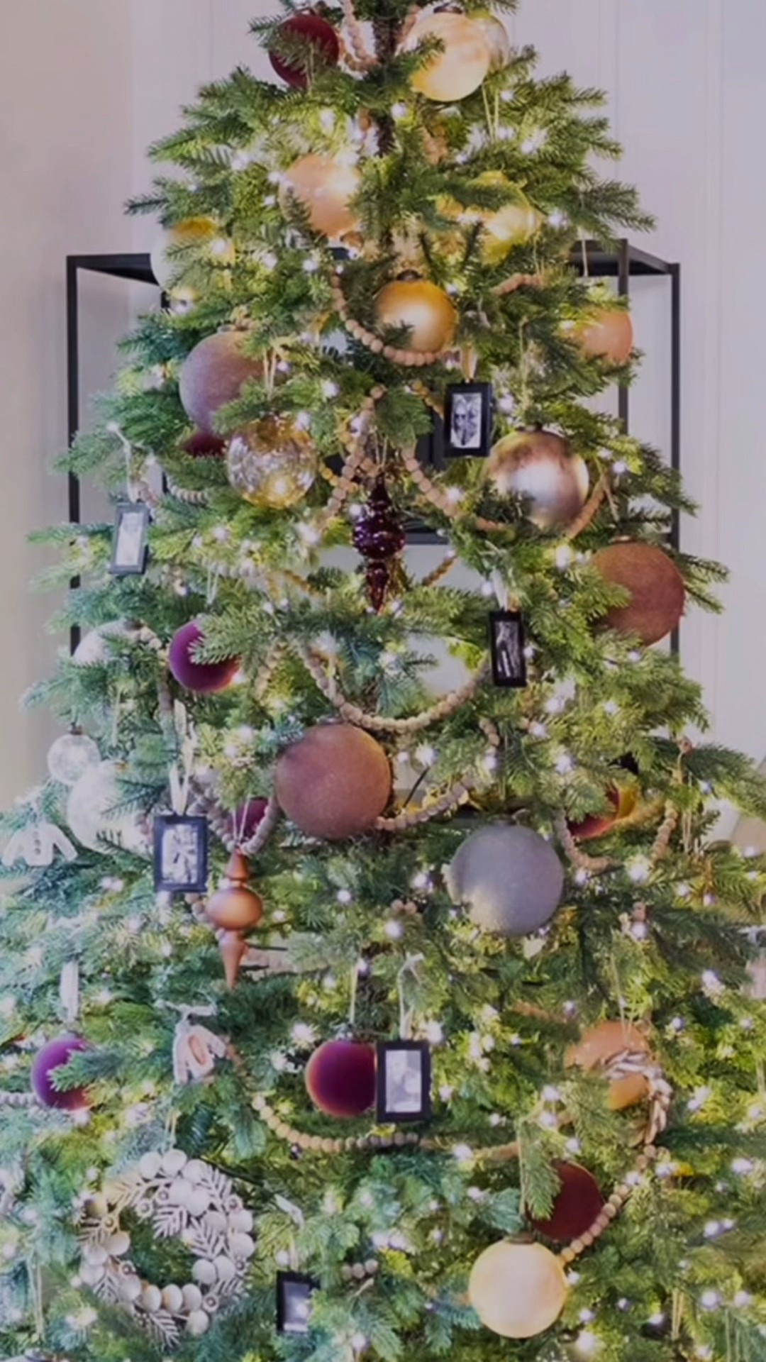 Sharing my 2025 King of Christmas Rushmore 7.5’ tree — the most peaceful, realistic tree I’ve ever used in our home. It’s full, warm, and glows beautifully without feeling overdone. If you’re looking for a timeless, neutral tree that’s easy to set up and works with any style, this one is such a great option.
Shop the exact tree below.

#LTKholiday #LTKhome #ChristmasTreeInspo #NeutralChristmasDecor #CozyHolidayHome#KingOfChristmas

#LTKHoliday #LTKHome #LTKSeasonal