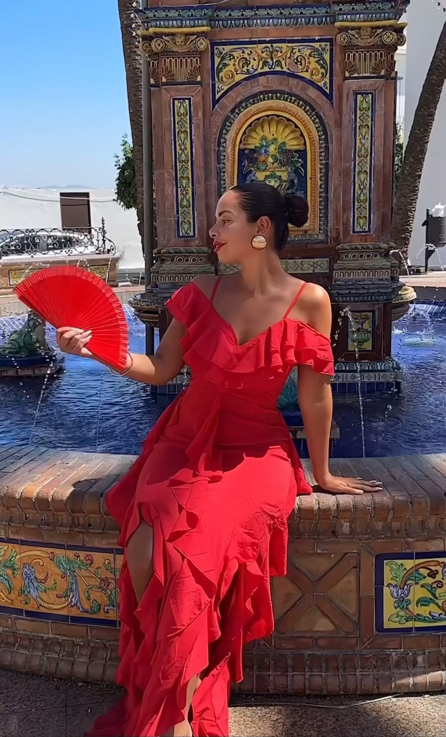 Robe longue rouge volantée, robe élégante rouge à volants, robe à bretelles et épaules dénudées, robe fluide d’été 

#LTKSeasonal #LTKeurope #LTKFind