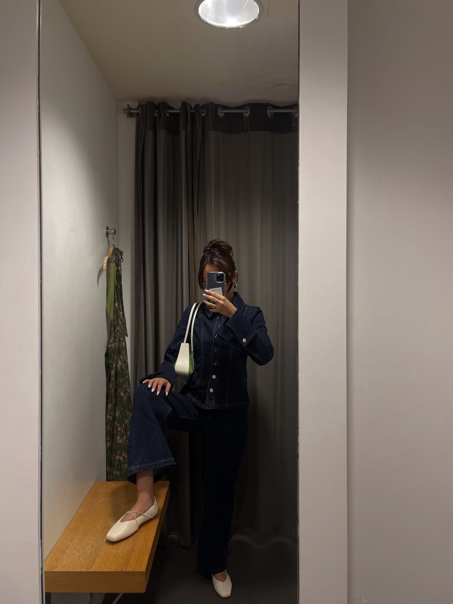 Double denim will never go out of style. This dark wash denim jacket/top and jean combo makes dressing up so easily!  

#LTKSeasonal #LTKdayinmylife #LTKootd