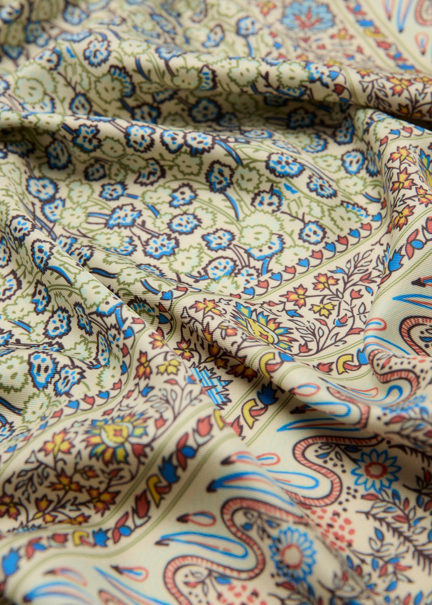 Floral print scarf | MANGO (UK)