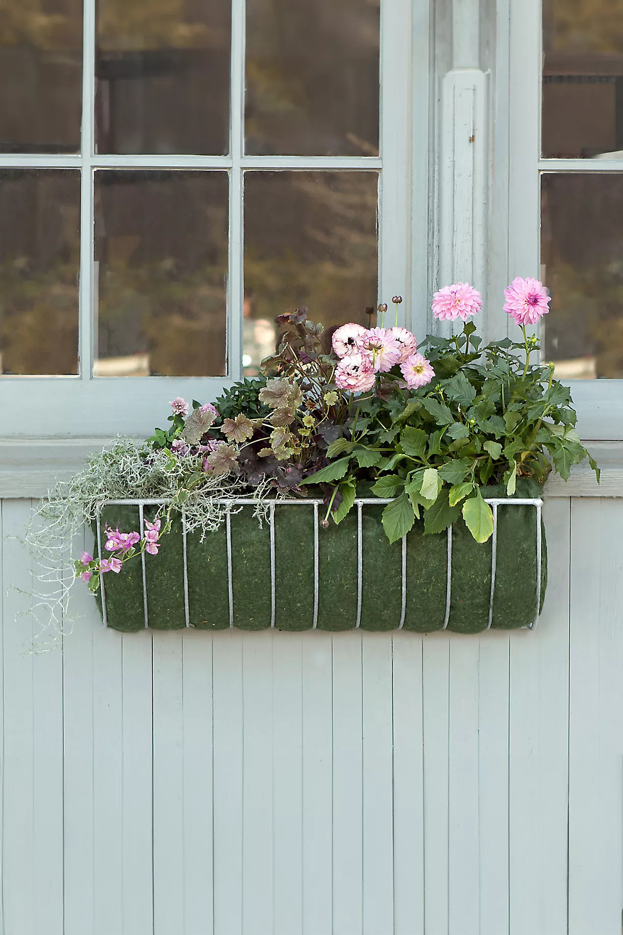 Zinc Hayrack, 30 | Terrain