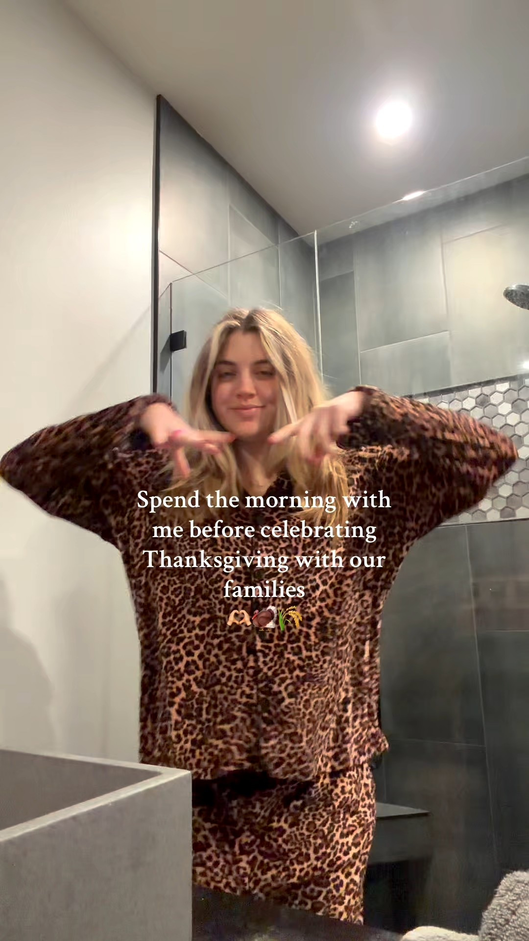 Spend the morning with me before celebrating Thanksgiving 

#LTKHoliday #LTKdayinmylife #LTKmorningroutine