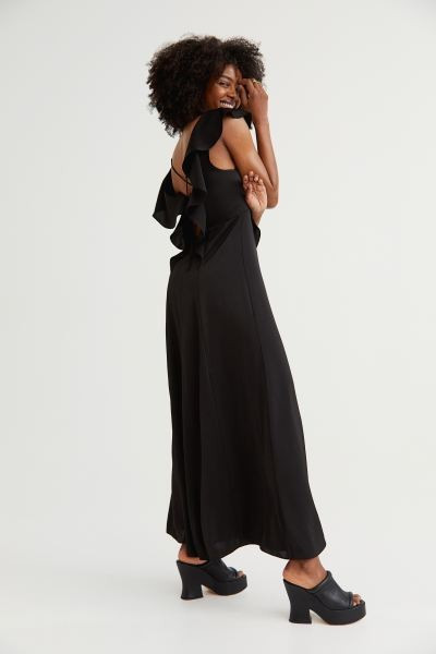 Flounced maxi dress
							
							$49.99 | H&M (US + CA)