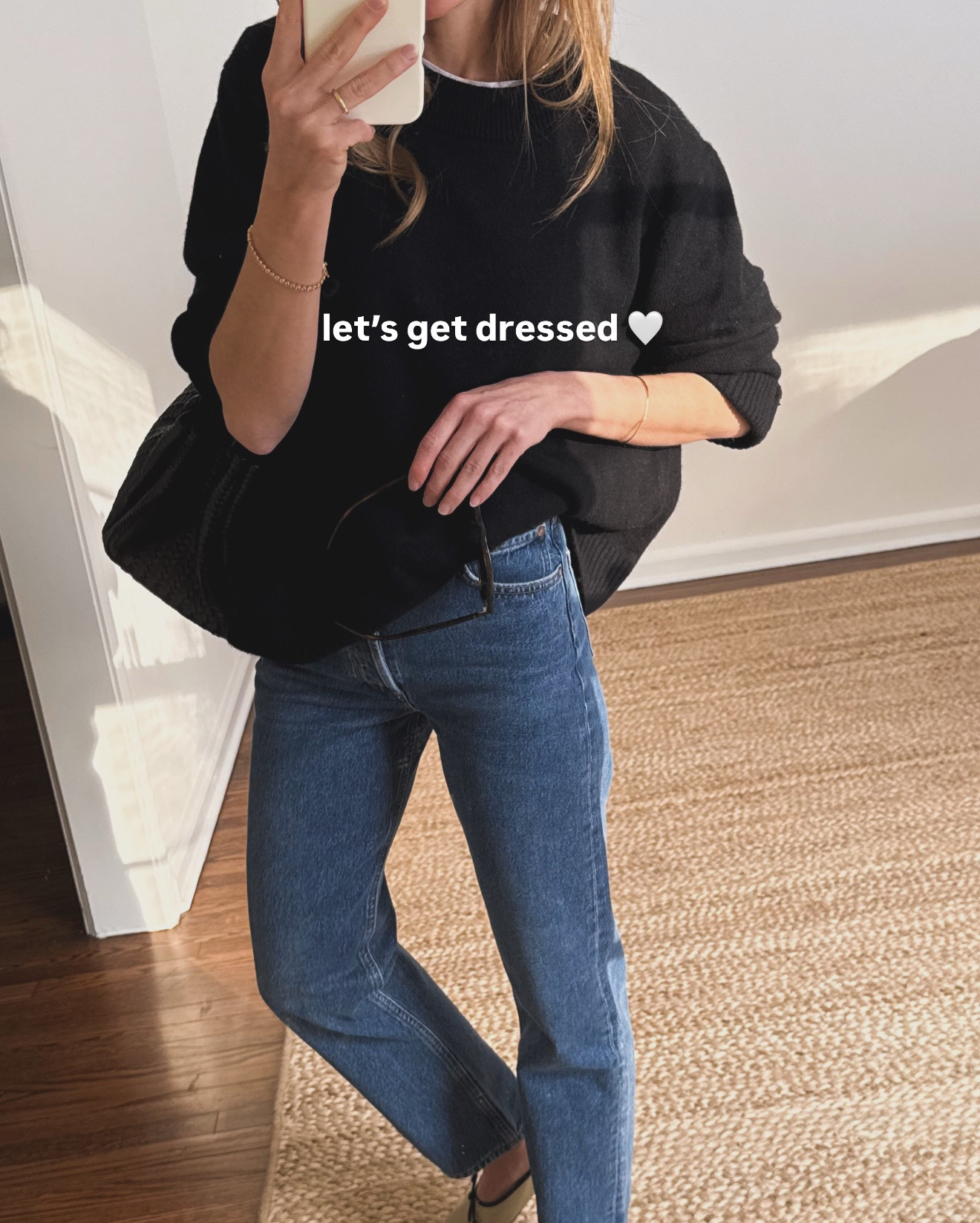 Couple photos of yesterday’s OOTD. Loving it all. So easy, chic and comfy. My favorite formula! 