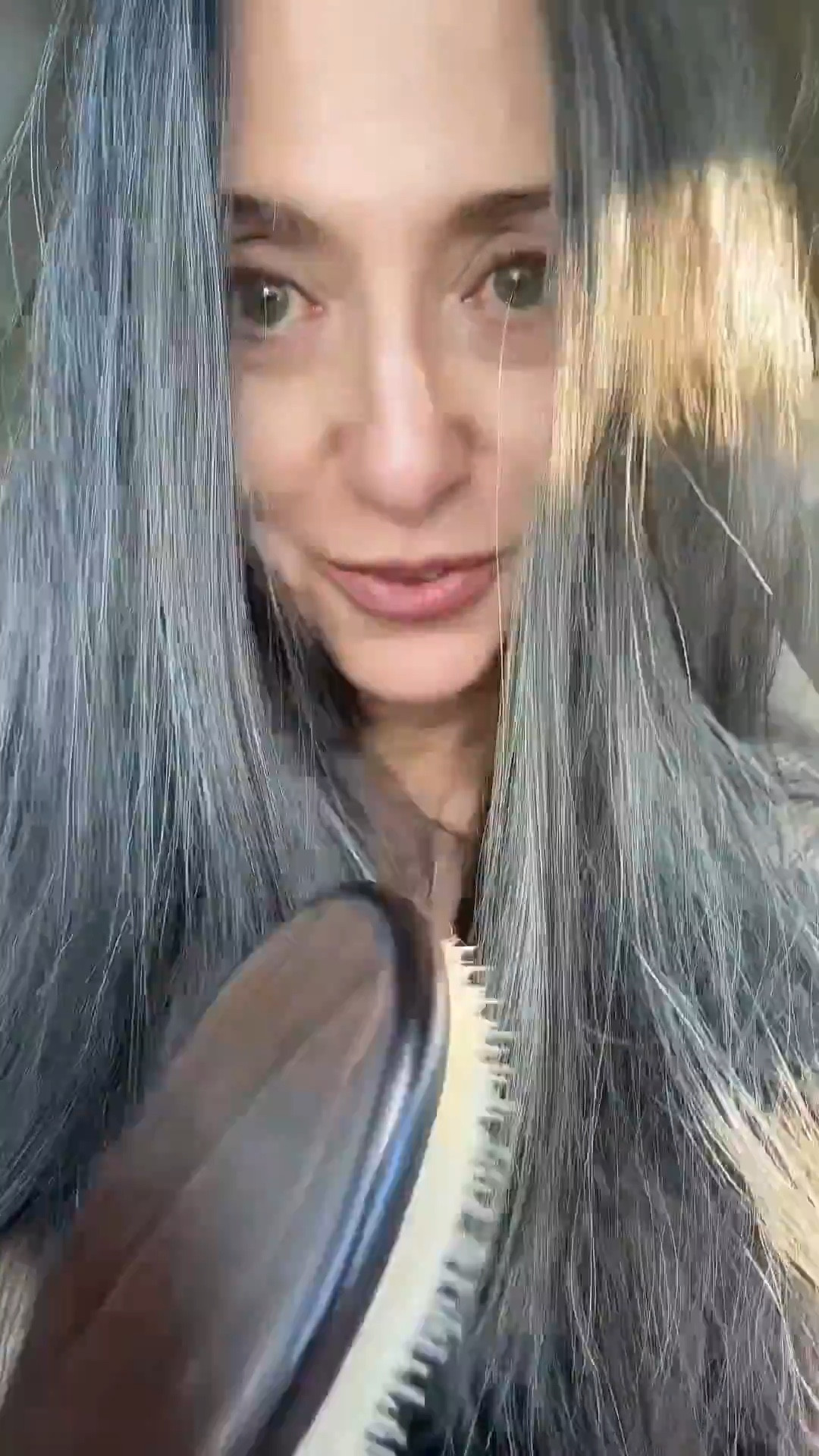 Why does brushing wavy or curly hair always cause breakage and frizz?
The Bur Bur Mermaid Brush is designed to detangle without ripping through your hair. Flexible bristles glide through knots instead of snapping them, so you lose less hair and keep your wave pattern intact.
Perfect for wavy hair, curly hair, wet hair detangling, thick hair, and fragile ends.
I use it on wash day AND refresh days—less shedding, less frizz, way less pain.
On sale right now + coupon available 👀
Linked in the video.

#BurBurMermaidBrush #MermaidBrush #DetanglingBrush #WavyHairTools #CurlyHairBrush #WetHairDetangler #LessBreakage #FrizzControl #WashDayRoutine #CurlyHairCare #WavyHairRoutine #HairBrushReview #TikTokShopFinds #TikTokShopHair #HairTools

#LTKBeauty #LTKmorningroutine #LTKselfcare