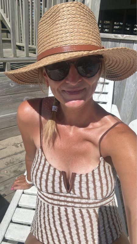 Today’s beach look! Love this Amazon swimsuit and belk hat! In a M on the suit. 


#LTKSeasonal #LTKFindsUnder50 #LTKSwim