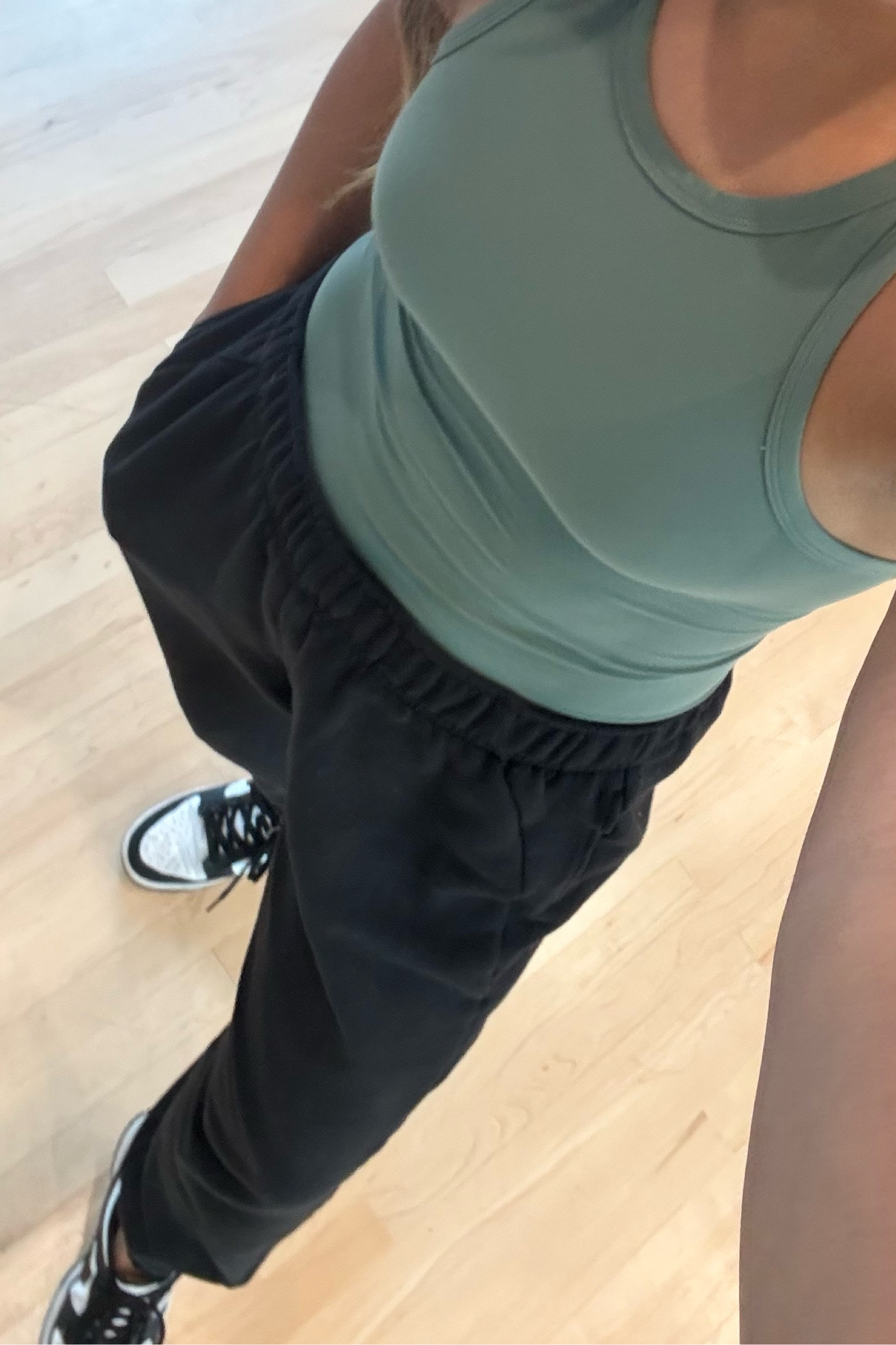 Lululemon .. these sweats 🖤