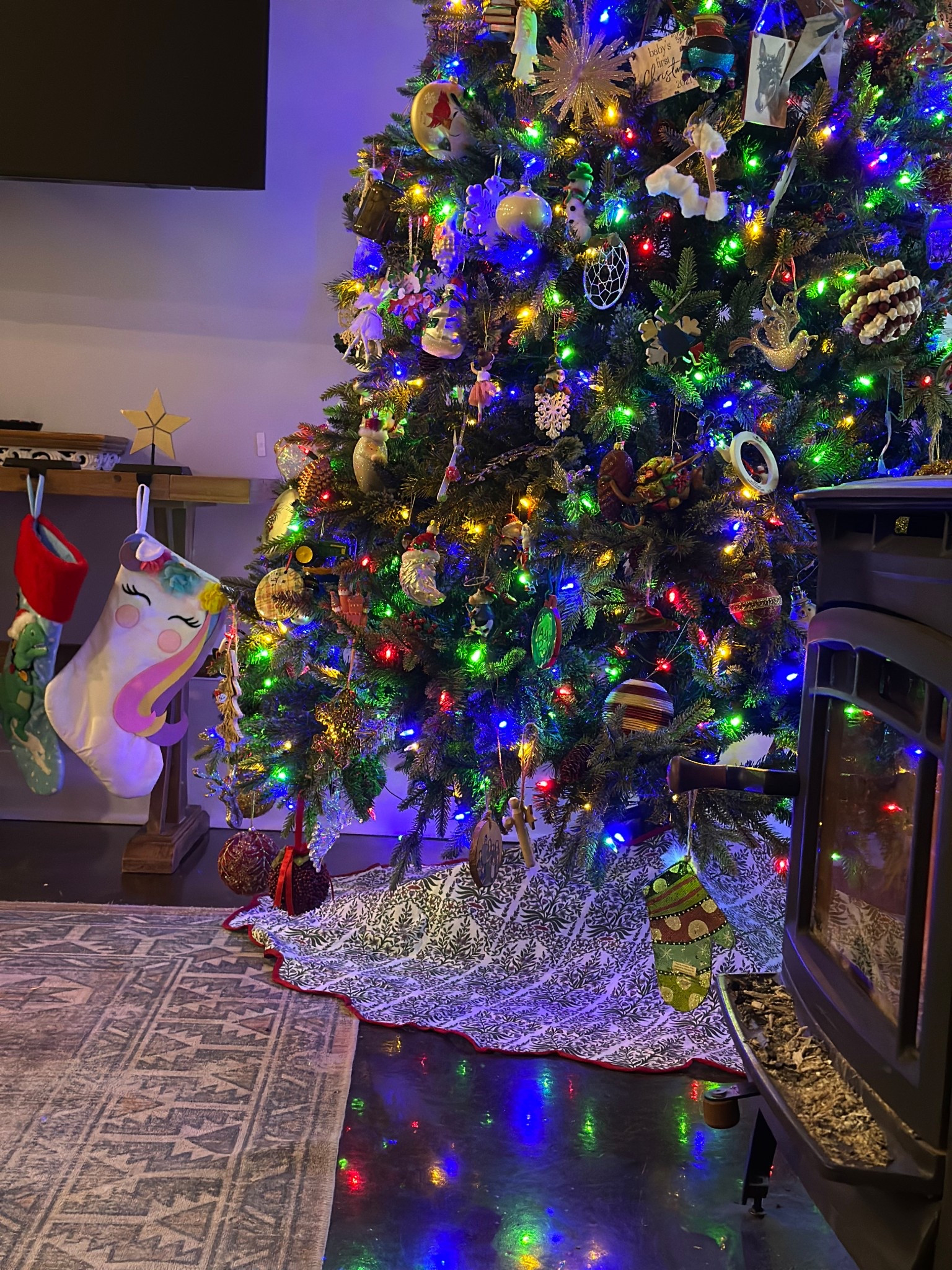 New 🎄 skirt from AMZ ✨ 

#LTKHome #LTKHoliday #LTKFindsUnder50