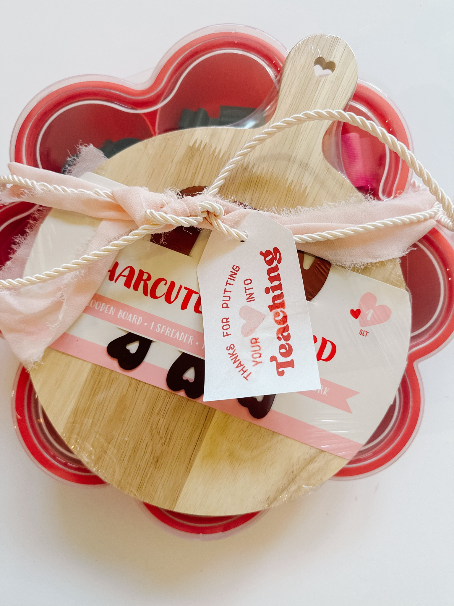 Valentine teacher gift 

#LTKGiftGuide #LTKParties #LTKSeasonal