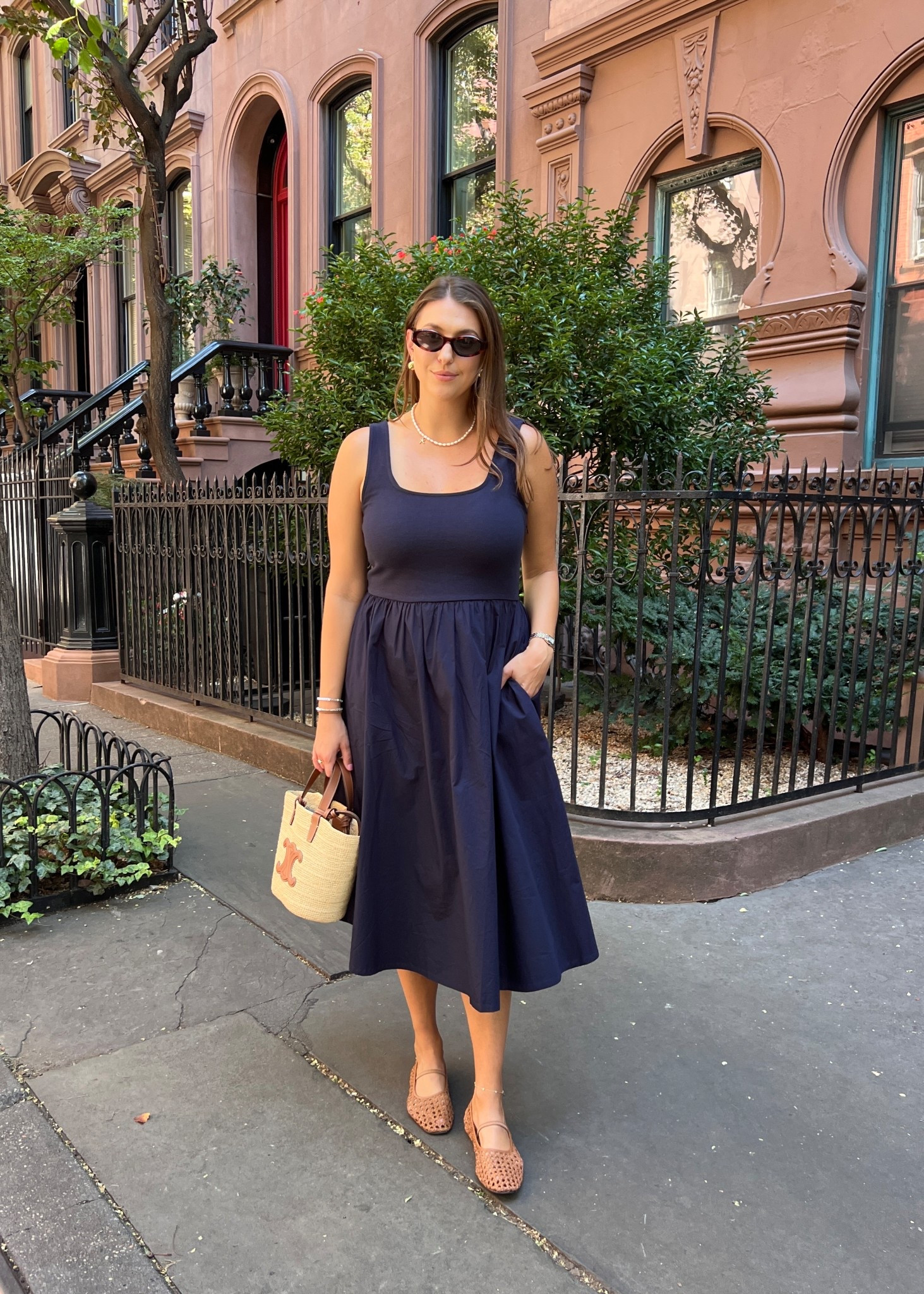 NYC outfit of the day! New dress from quince perfect transition dress summer to fall 



size 10 fashion | size 10 | Tall girl outfit | tall girl fashion | midsize fashion size 10 | midsize | tall fashion | tall women | nyc outfits : nyc outfit idea / navy dress / tank dress / mixed media dresss

#LTKFindsUnder100 #LTKMidsize #LTKStyleTip