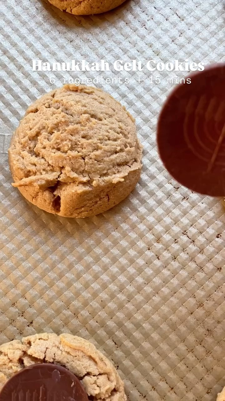 HANUKKAH GELT COOKIES! 🕎🍪

You all know I love creating fun and festive treats and these Hanukkah gelt cookies are perfect for the holiday season! They come together in about 15 minutes with only 6 ingredients.

Check out eatingbirdfood.com for full recipe!

#HanukkahCookies #GeltCookies #HolidayBaking #PeanutButterCookies #FestiveTreats #EasyRecipes #HealthyDesserts #HolidayFun #FamilyFavorites #ChocolateGelt

#LTKFamily #LTKHoliday #LTKHome