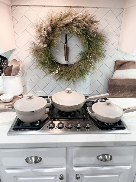 My favorite pots and pans are on sale! Upgrade your cookware. These make great gifts for the chef in your life


#LTKfindsunder100 #LTKhome #LTKsalealert
